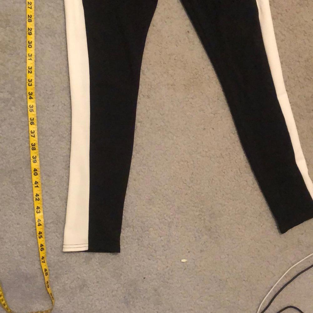 Misguided black and white hourglass jumpsuit - Picture 4 of 7